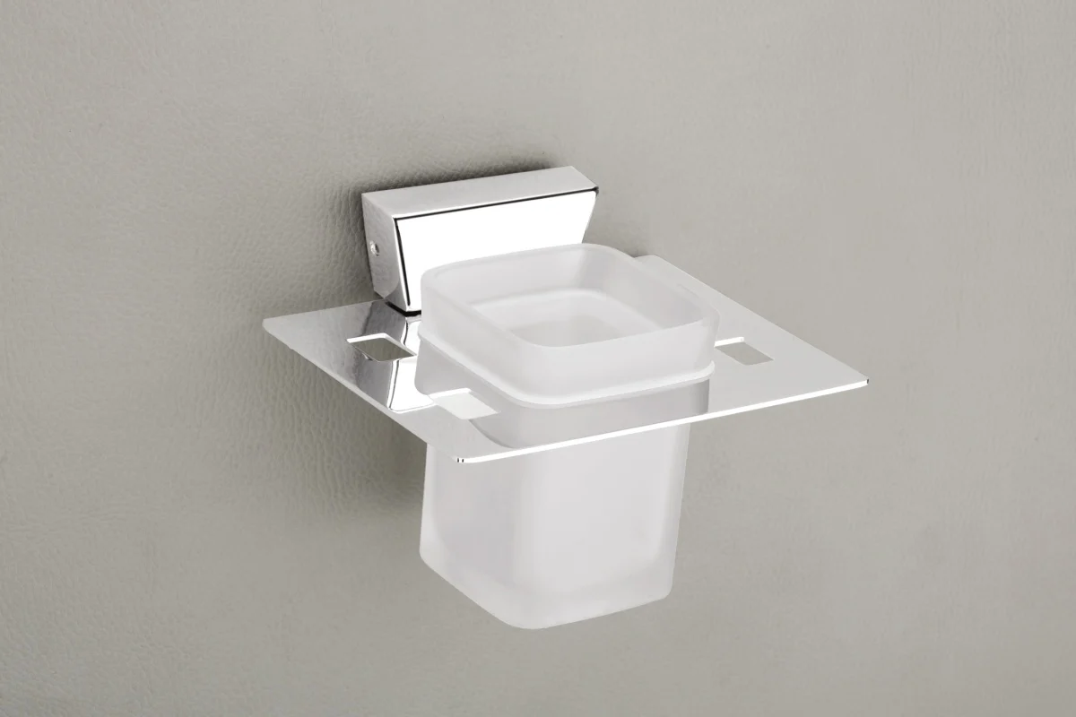 No. 04 Tumbler Holder